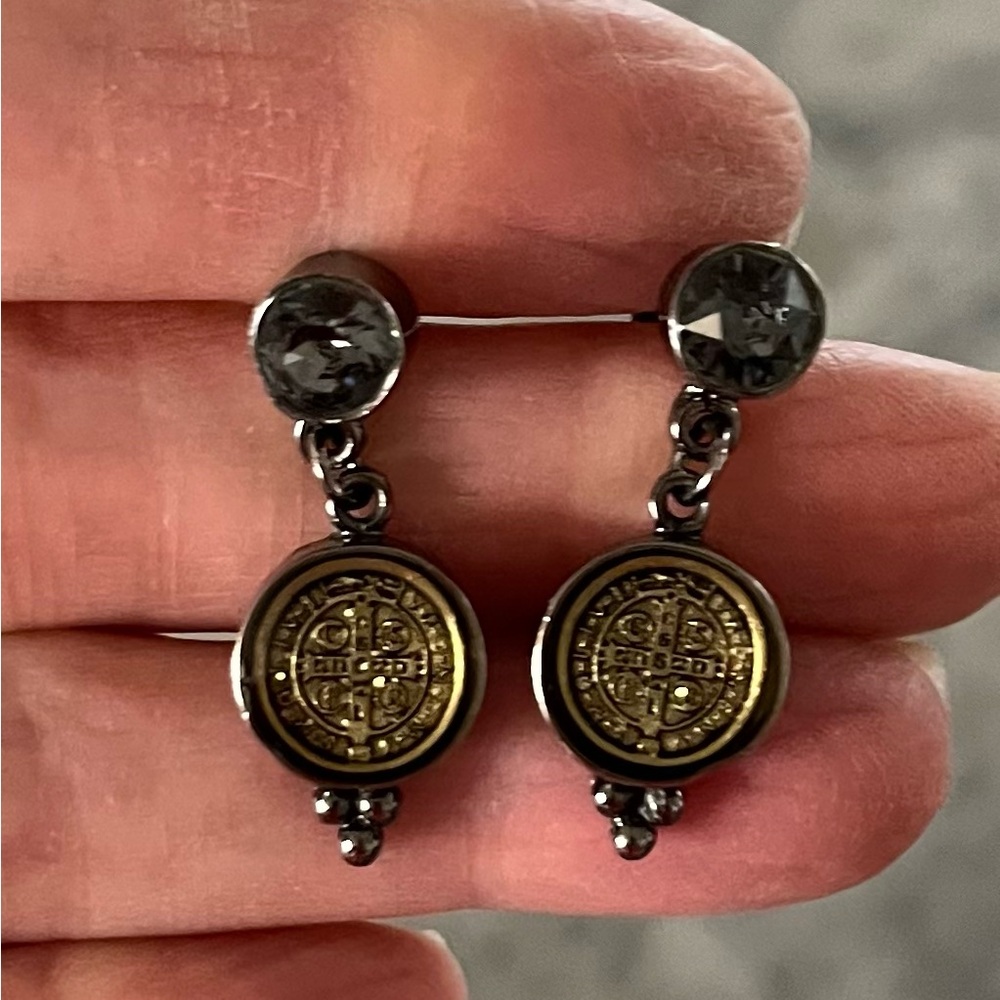 VIRGIN SAINTS & ANGELS HEMATITE LUCIA EARRINGS - Picture 6 of 6